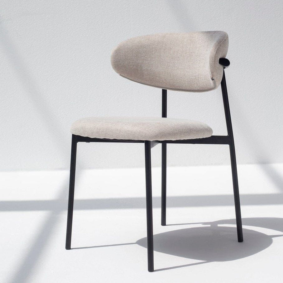 Modern chair with elegant and comfortable design